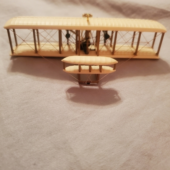 HALLMARK Keepsake The Flight at Kitty Hawk Sky's the Limit Ornament - Picture 4 of 4